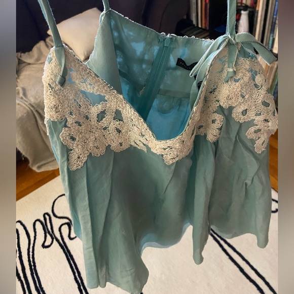 NWT Robert Rodriguez US size 10 . Sea foam green snd cream silk and viscose top - Picture 2 of 6